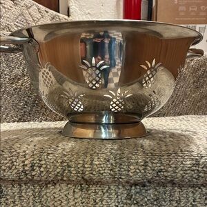 NWT Stainless Steel Pineapple Colander